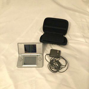 Nintendo DS Lite